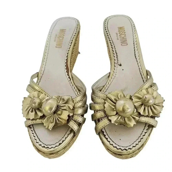 Moschino Gold Flower Platform Wedge Sandals Wicker Women's Size 7 - Picture 1 of 13
